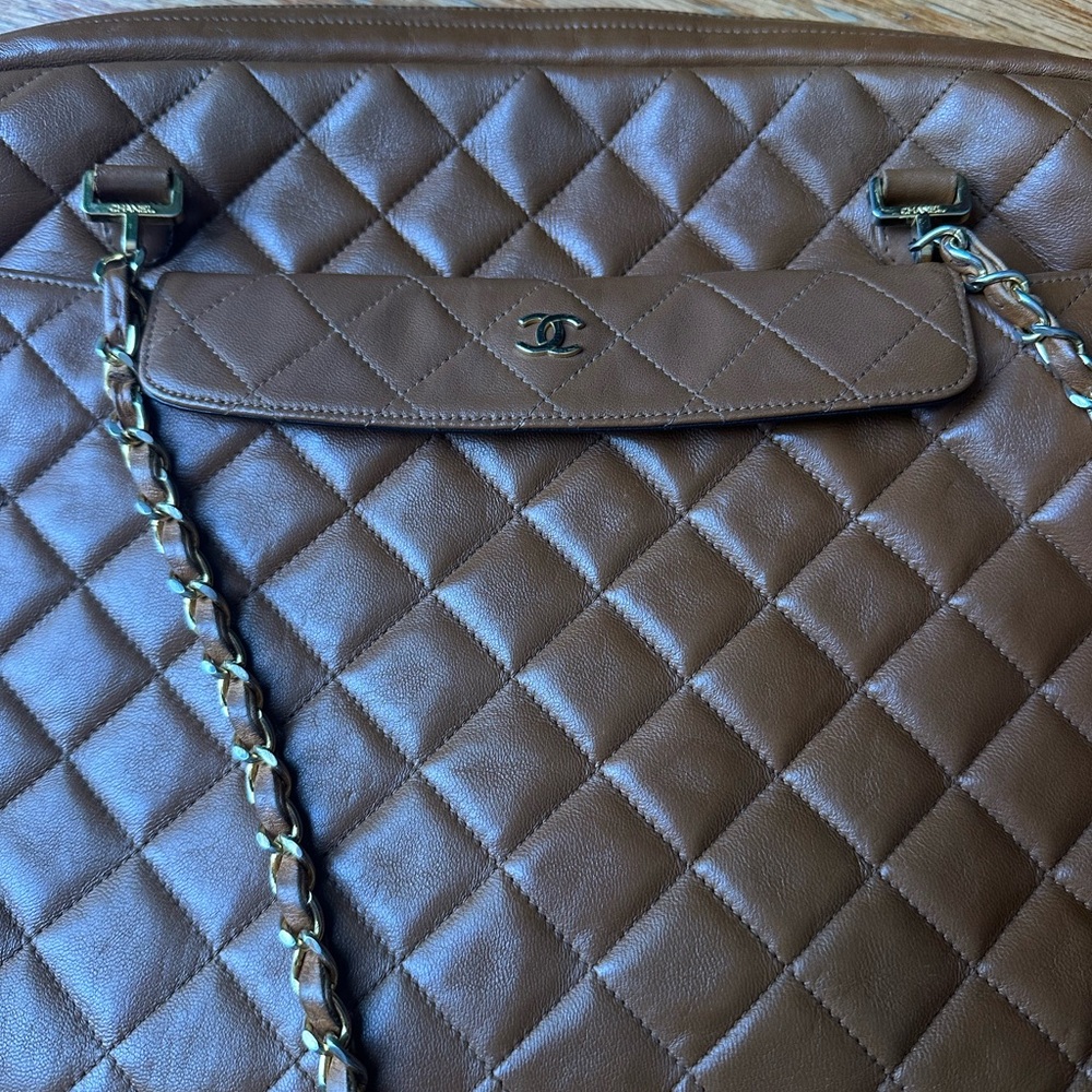 Vintage Chanel large camera bag style/Tote - Picture 5 of 16